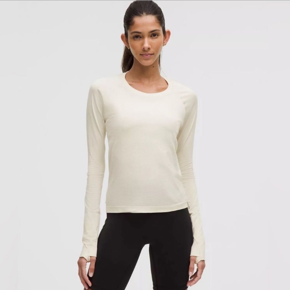 Women's Lululemon Athletica Cream/ Gray Swiftly Tech L/S shirt- Size: 8